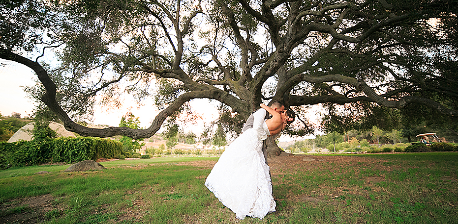 Mike And Viviana Wedding Eastlake Country Club Red Tie Photography